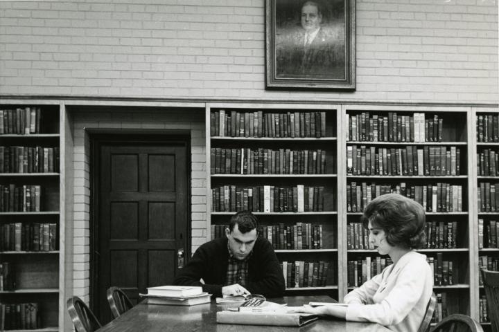 Fletcher Library, University of Tennessee at Chattanooga photographs