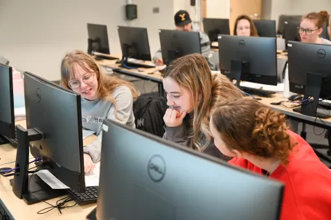 UTC Accounting students sitting in a computer lab